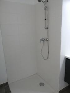 For rent Arles 3 rooms 59 m2 Bouches du Rhone (13200) photo 2