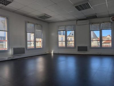 For rent Montlucon 176 m2 Allier (03100) photo 1