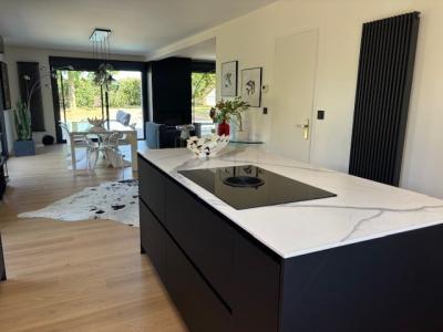 For sale Englos 4 rooms 140 m2 Nord (59320) photo 2