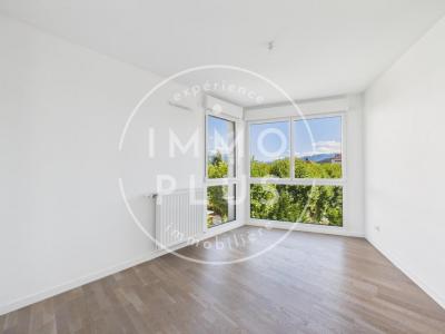 For sale Annecy 3 rooms 65 m2 Haute savoie (74000) photo 2