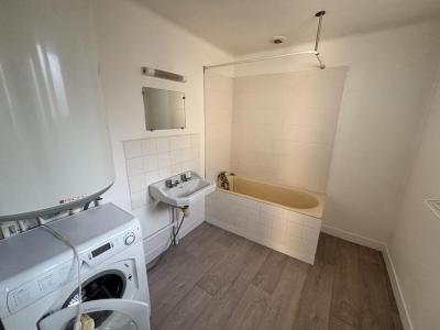 For rent Saint-brieuc 2 rooms 38 m2 Cotes d'armor (22000) photo 4