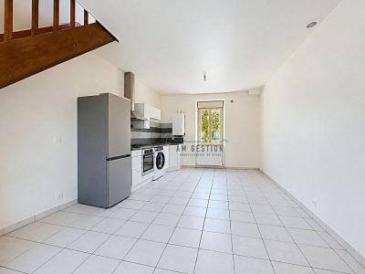 For rent Saint-leonard-de-noblat 2 rooms 45 m2 Haute vienne (87400) photo 2