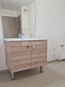 Louer Appartement 33 m2 Saint-cyr-l'ecole