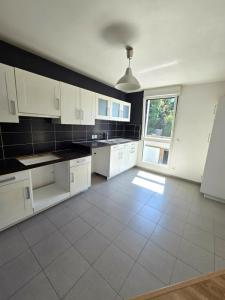 For sale Halluin 2 rooms 59 m2 Nord (59250) photo 2