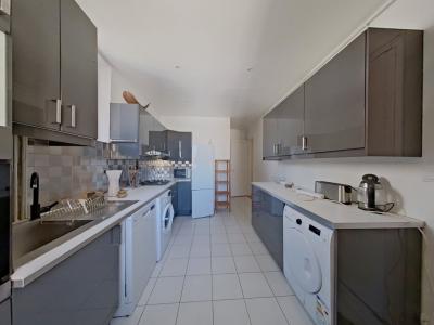 For rent Paris-19eme-arrondissement 3 rooms 96 m2 Paris (75019) photo 4