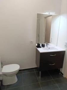 For rent Malakoff 1 room 26 m2 Hauts de Seine (92240) photo 2