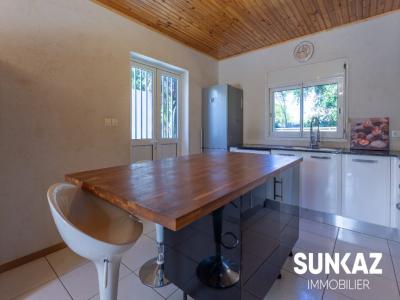 Louer Maison Saint-pierre 1658 euros