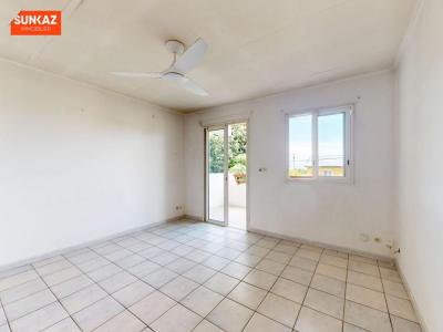 Acheter Appartement 79 m2 Saint-pierre