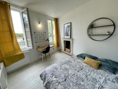 Louer Appartement 241 m2 Angouleme