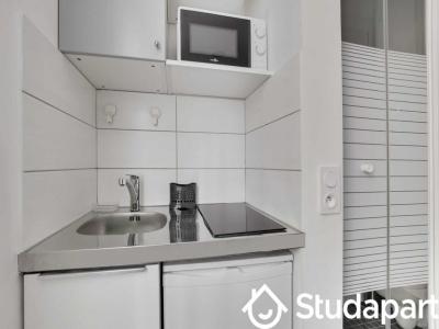 Louer Appartement Paris-18eme-arrondissement 1100 euros