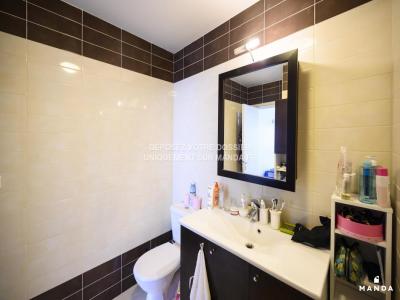 Louer Appartement 49 m2 Courbevoie