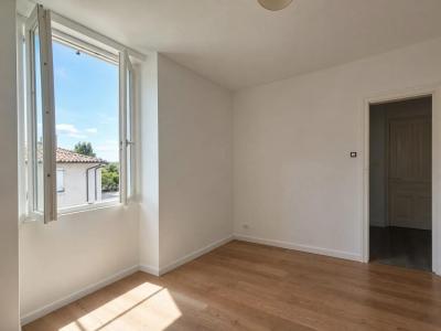 For sale Jarnac 7 rooms 160 m2 Charente (16200) photo 3
