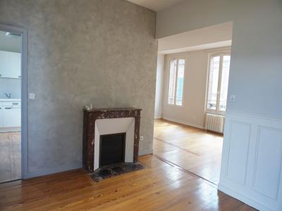 For rent CENTRE VILLE 3 rooms 74 m2 Yonne (89100) photo 2