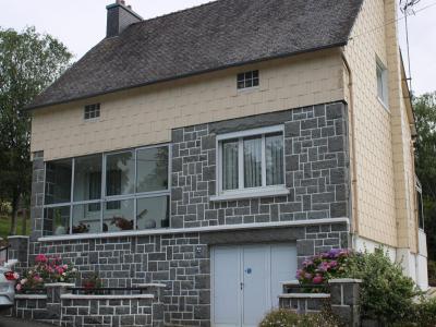 For sale Uzel 6 rooms 124 m2 Cotes d'armor (22460) photo 0
