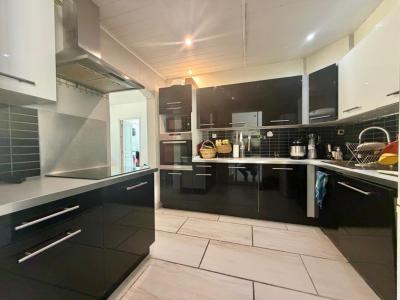 For sale Lancon-provence 5 rooms 132 m2 Bouches du Rhone (13680) photo 3