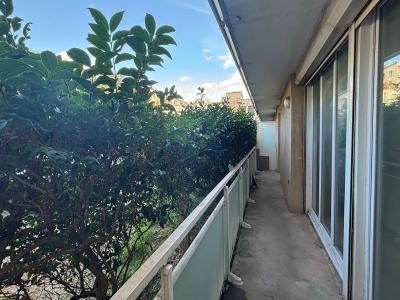 For sale Port-de-bouc 3 rooms 67 m2 Bouches du Rhone (13110) photo 2