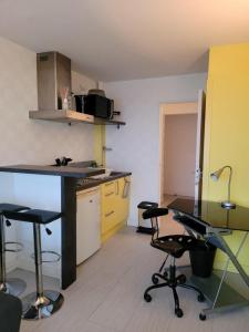 For sale Rennes 3 rooms 34 m2 Ille et vilaine (35000) photo 2