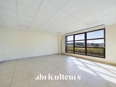 Louer Bureau 720 m2 Gellainville