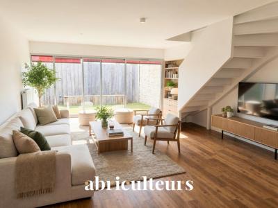 For sale Bordeaux 3 rooms 69 m2 Gironde (33300) photo 0