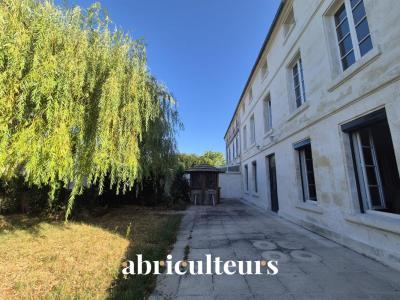 For sale Saintes 7 rooms 242 m2 Charente maritime (17100) photo 1