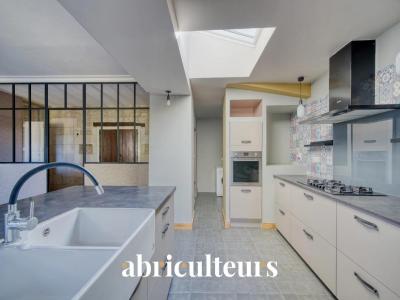 For sale Saintes 7 rooms 242 m2 Charente maritime (17100) photo 3