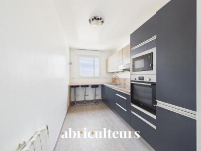 Acheter Appartement Courbevoie 785000 euros