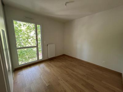 Louer Appartement Lyon-7eme-arrondissement 1265 euros