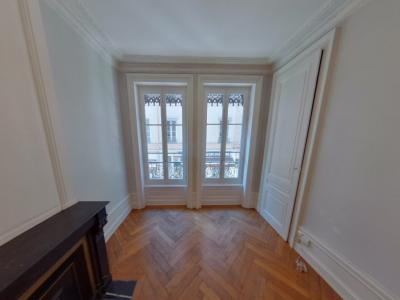 For rent Lyon-7eme-arrondissement 2 rooms 62 m2 Rhone (69007) photo 0