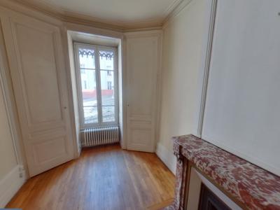 Louer Appartement 62 m2 Lyon-7eme-arrondissement
