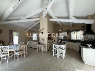 For sale Noves 4 rooms 144 m2 Bouches du Rhone (13550) photo 4