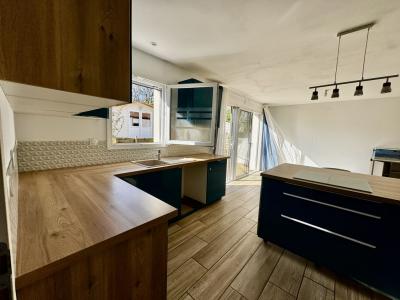 For sale 1.5KM DU BOURG 4 rooms 99 m2 Vendee (85440) photo 4