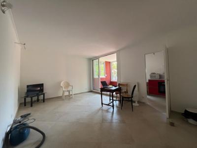 For rent ROND POINT DU MAIL 4 rooms 75 m2 Bouches du Rhone (13380) photo 4
