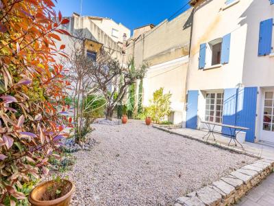 For sale Saint-saturnin-les-avignon 8 rooms 187 m2 Vaucluse (84450) photo 2