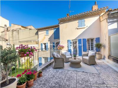 For sale Saint-saturnin-les-avignon 8 rooms 187 m2 Vaucluse (84450) photo 3