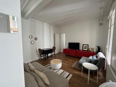 Louer Appartement 37 m2 Paris-7eme-arrondissement