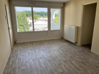 Louer Appartement 80 m2 Creutzwald