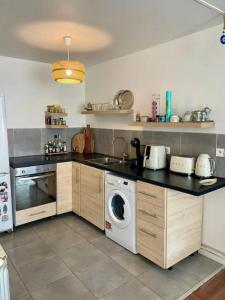 For rent Courbevoie 2 rooms 20 m2 Hauts de Seine (92400) photo 4