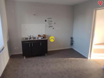 Annonce Location 2 pi�ces Appartement Montvicq 03