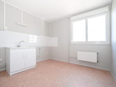 For rent Creusot 3 rooms 65 m2 Saone et loire (71200) photo 1