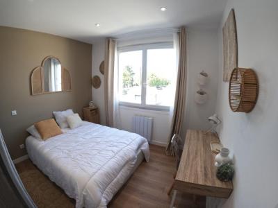 For rent Niort 1 room 234 m2 Deux sevres (79000) photo 0
