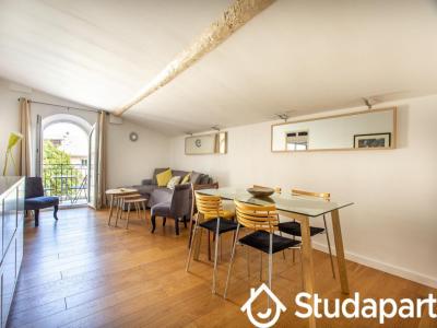 Louer Appartement 60 m2 Antibes