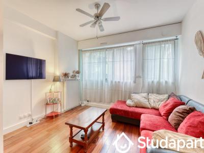 For rent Courbevoie 3 rooms 58 m2 Hauts de Seine (92400) photo 1