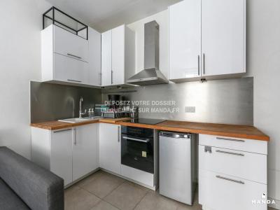 Louer Appartement Paris-18eme-arrondissement 825 euros