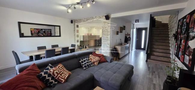 For sale 4 rooms 105 m2 Vaucluse (84700) photo 0