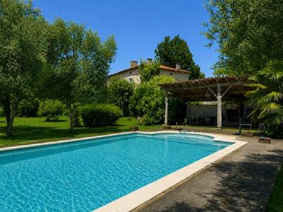 For sale 4 rooms 122 m2 Charente (16230) photo 3