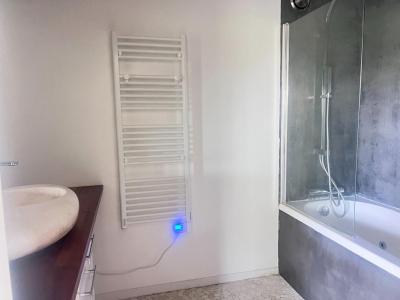 For rent Bordeaux 2 rooms 48 m2 Gironde (33200) photo 3