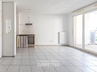 For sale Lyon-8eme-arrondissement 3 rooms 61 m2 Rhone (69008) photo 0
