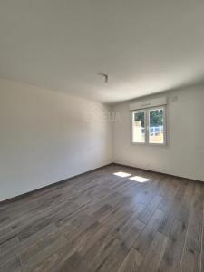For rent Bennecourt FRENEUSE 2 rooms 51 m2 Yvelines (78270) photo 3