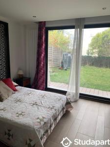 For rent Hay-les-roses 1 room 17 m2 Val de Marne (94240) photo 0