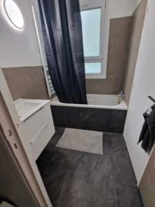 For rent Sainte-genevieve-des-bois 3 rooms 54 m2 Essonne (91700) photo 4